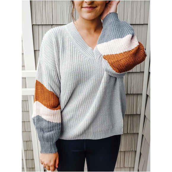 Colorblock Knit Sweater - Picture 2 of 4